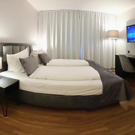 Hotel B99 Offenbach-sur-le-Main Extérieur photo